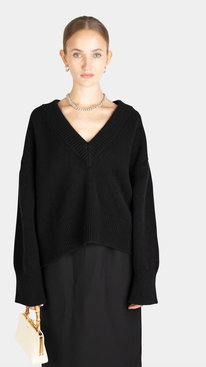 Magna Sweater Black